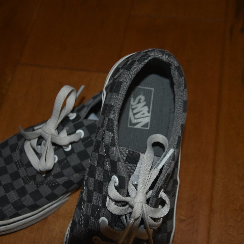 Vans - Picture 4 of 6